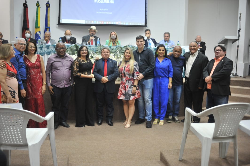 Proposta por Jeová Campos, Dra Paula, Raniery Paulino, Júnior Araújo, Trócolli Júnior e  Lindolfo Pires,  AL-PB realiza sessão especial em Cajazeiras para homenagear personalidades