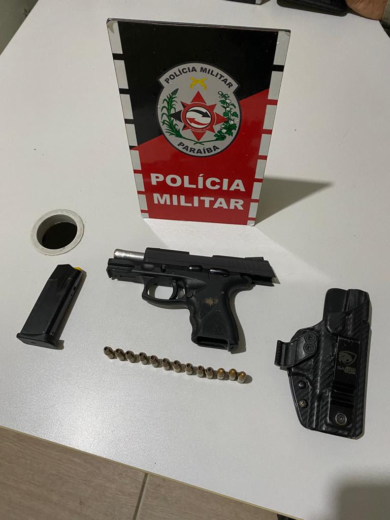 Com uma pistola 9 mm, Polícia prende suspeitos de porte ilegal de arma durante Operação Paradigma na praia de Jacumã
