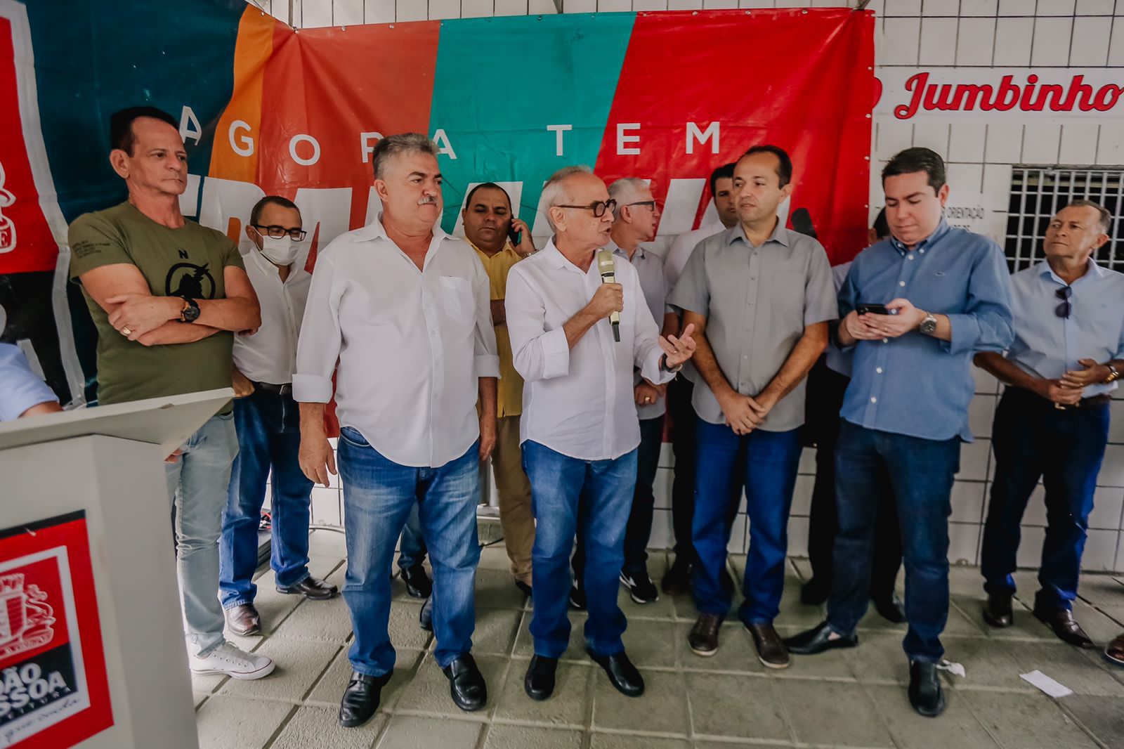 Prefeito Cícero autoriza pavimentação com asfalto em cinco vias no conjunto dos Bancários