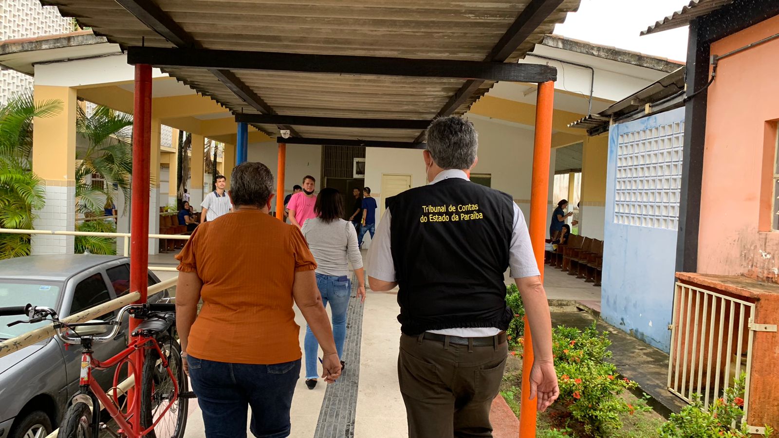 Auditoria do TCE constata que 43% das escolas públicas da PB não têm bibliotecas, 59% não possuem laboratórios de informáticas e 61% não possuem refeitórios adequados