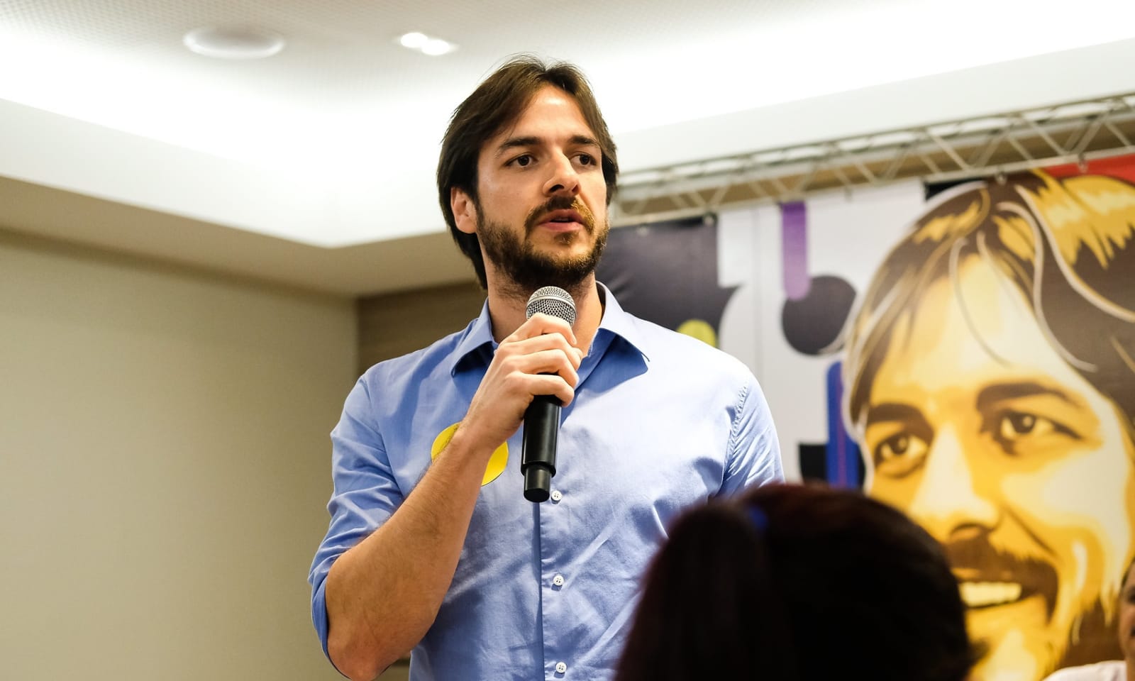 Pedro cobra de João Azevêdo adesão da Paraíba à Lei que reduz ICMS sobre combustíveis ao teto máximo de 18%