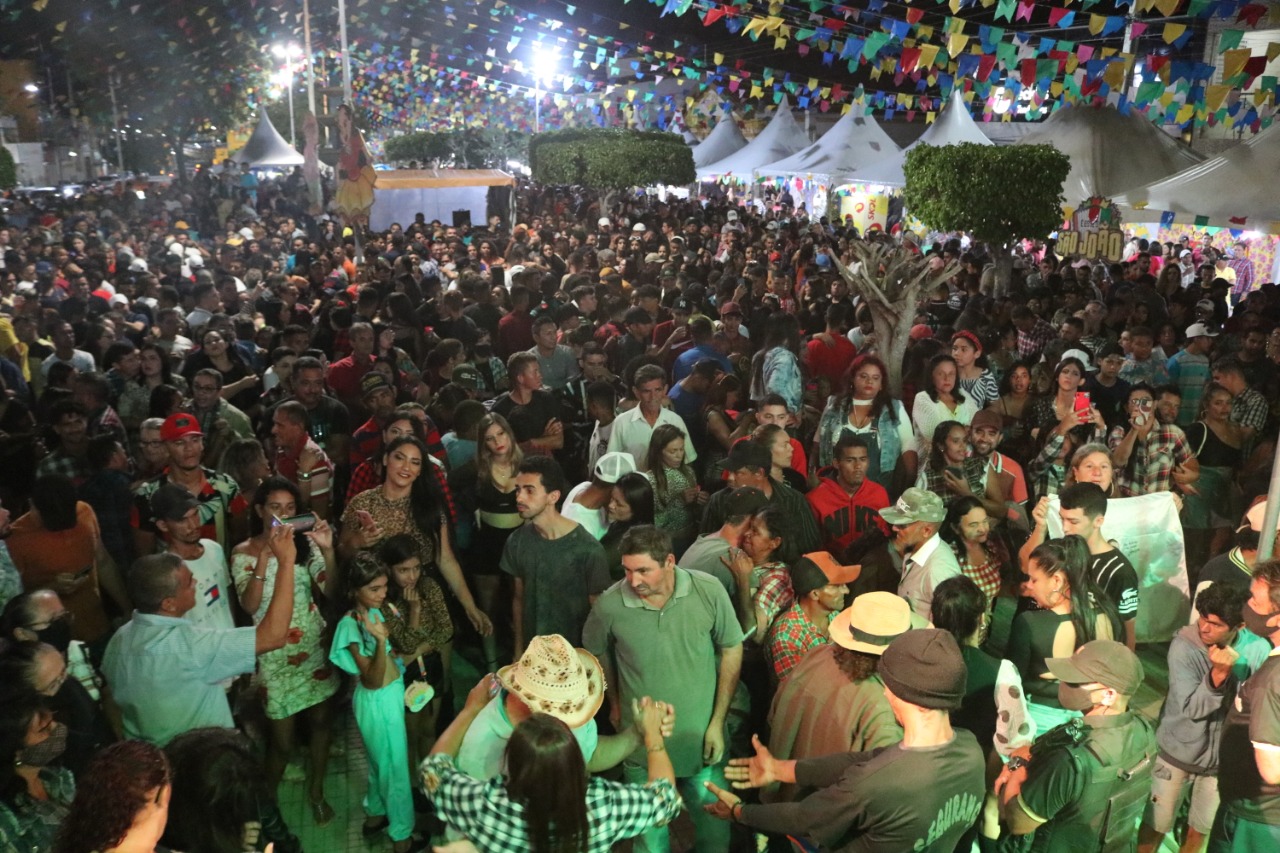 Com grande público e show com Amazan, prefeitura de Soledade abre programação do São João 2022