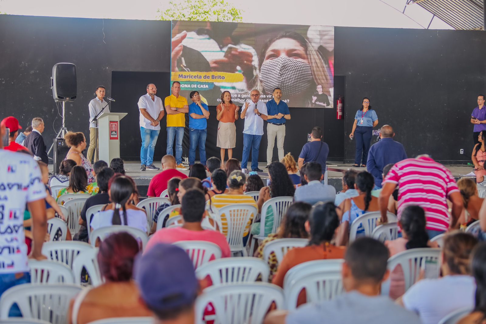 Cidadania: Prefeito Cícero comemora sorteio de 160 apartamentos do Residencial Vista Alegre III