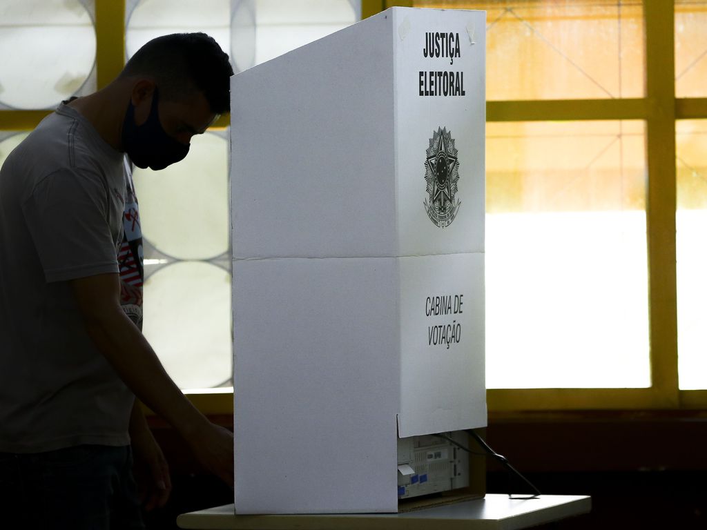 Eleitores de Valparaíso, Goiás, vão ás urnas para as eleições municipais 2020.