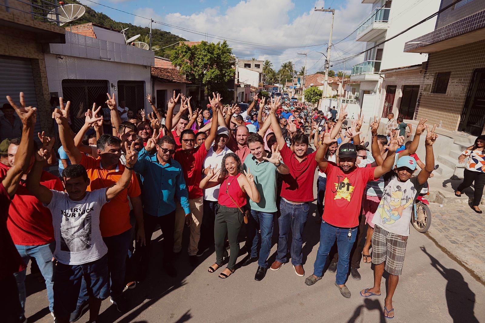 Prefeito de Pilõezinhos e outras políticas locais deixam João Azevêdo e anunciam apoio à pré-candidatura de Veneziano Vital