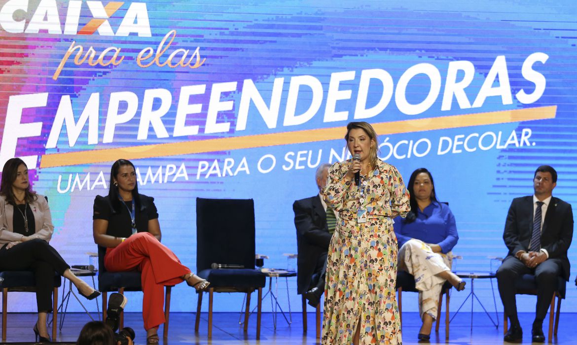 A presidente da Caixa Ecônomica Federal, Daniella Marques, participa do lançamento do programa Caixa Pra Elas Empreendedora