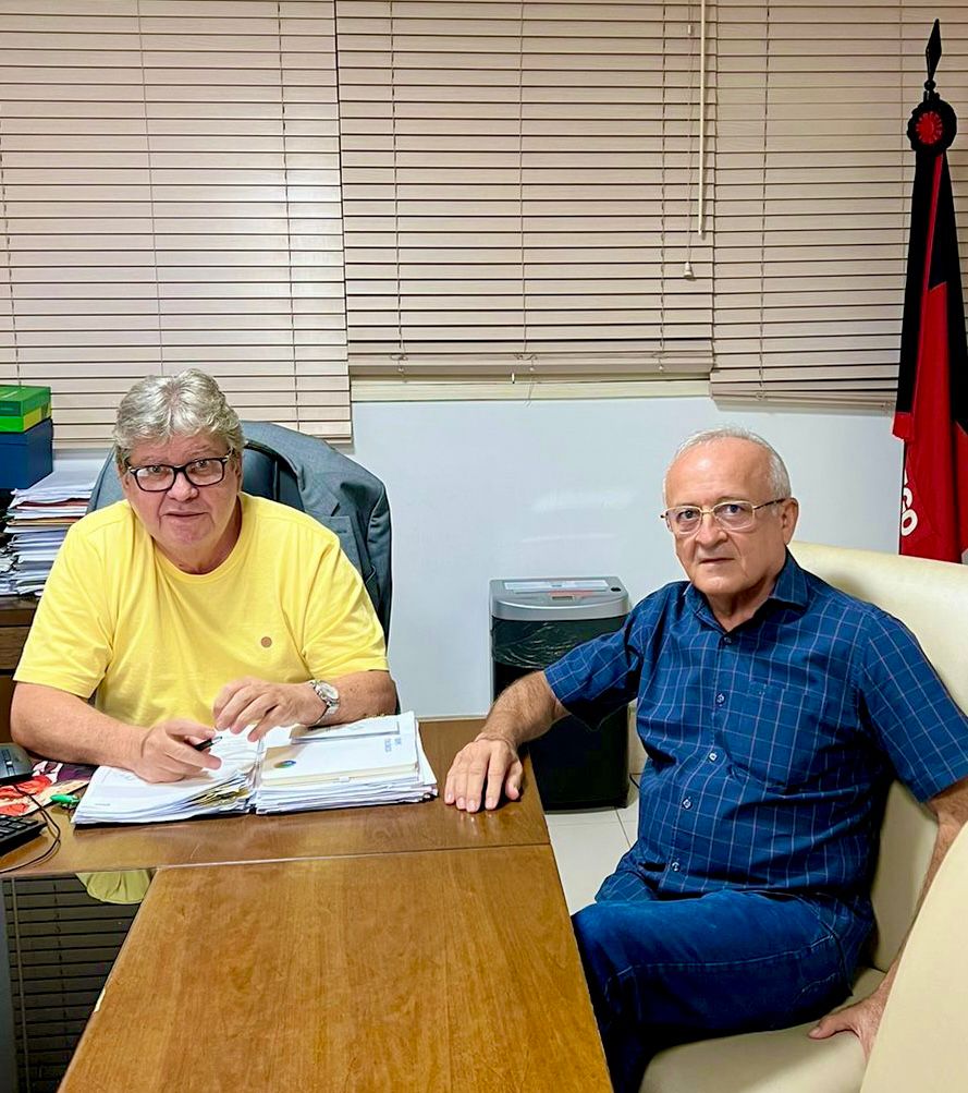 Branco Mendes se reúne com o governador João e comunica pretensão de disputar à presidência da Assembleia Legislativa