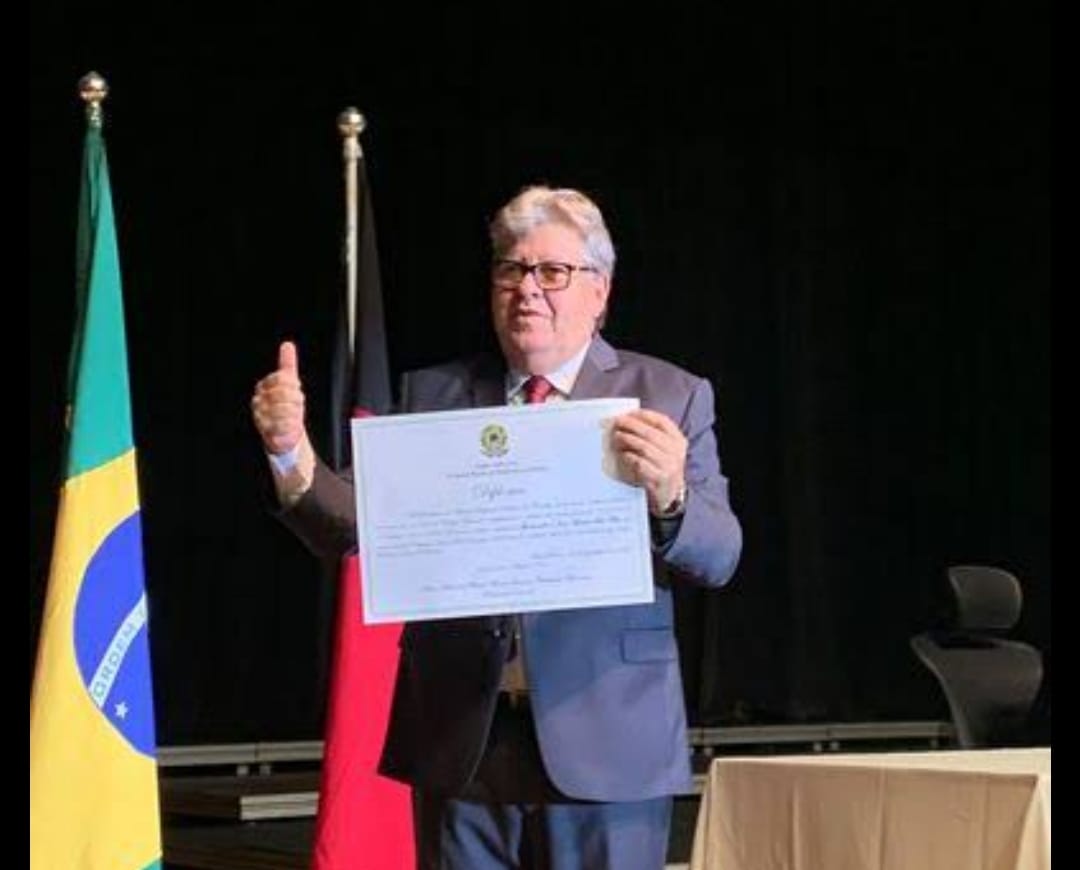 Derrotados nas eleições passadas, o deputado federal Frei Anastácio e a deputada estadual Pollyana Dutra são nomeados secretários do governo da Paraíba