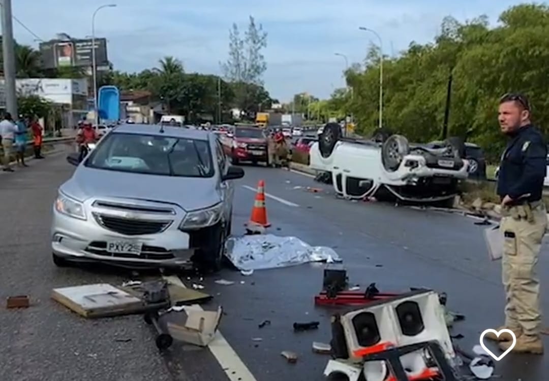 Capotamento provocado por motorista de caminhoneta na BR 230 causa a morte de motociclista na Comunidade Santa Clara em João Pessoa