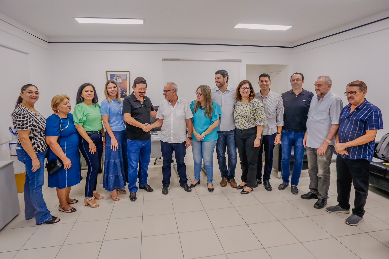 Cícero anuncia aumento de 15% para os professores da rede municipal de ensino de João Pessoa e salário será o maior do Norte-Nordeste