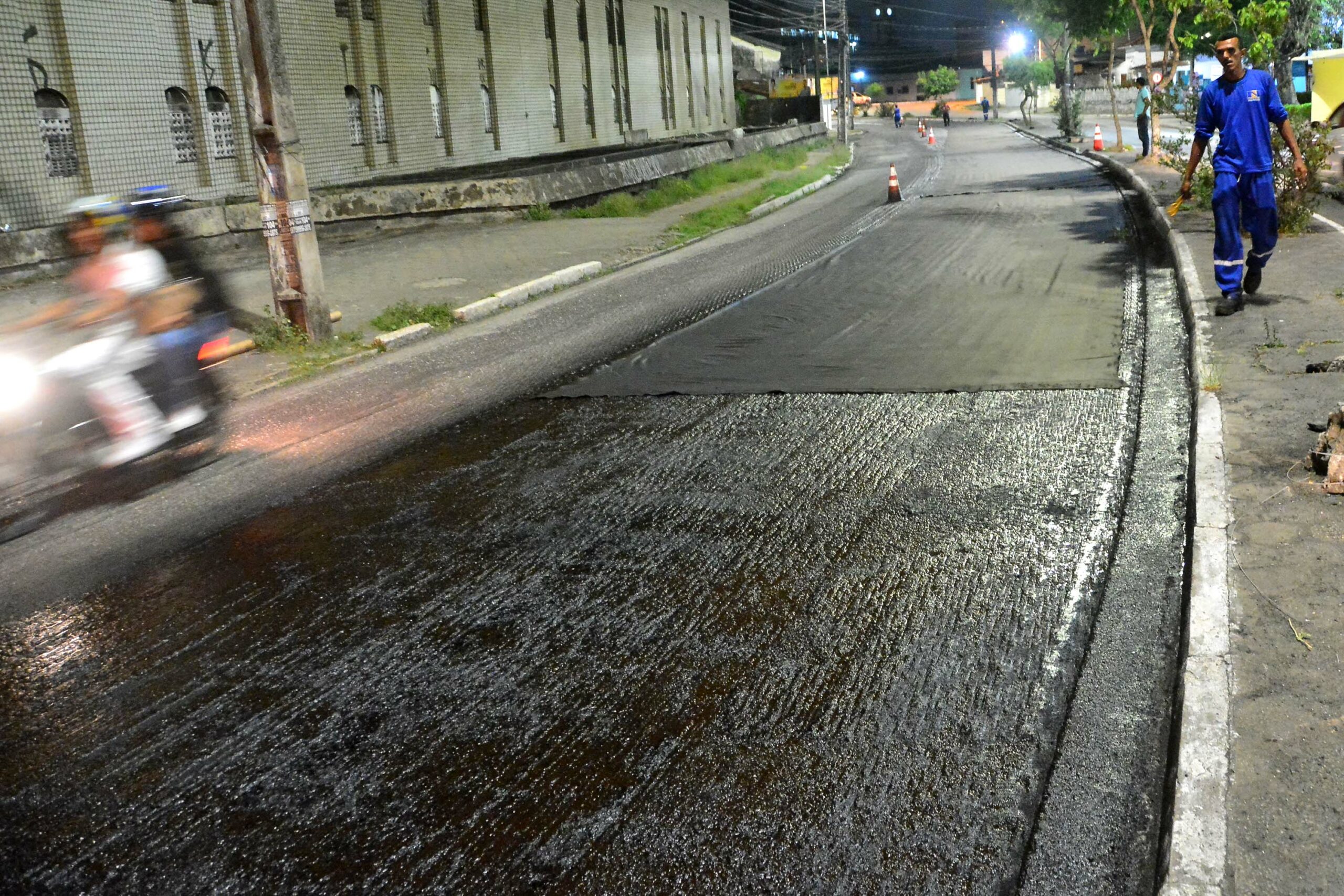 Prefeitura de João Pessoa inicia substituição do asfalto na Avenida Cruz das Armas e programa chega a 79 vias entregues
