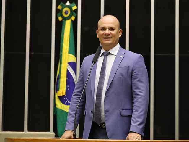 Deputado Cabo Gilberto estreia na tribuna da Câmara do deputados cobrando concurso para a Polícia Militar na Paraíba
