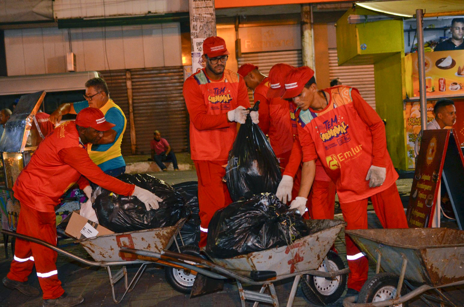 Cidade limpa: Emlur realiza ações de limpeza durante Carnaval Tradição de João Pessoa e mantém serviços no feriado