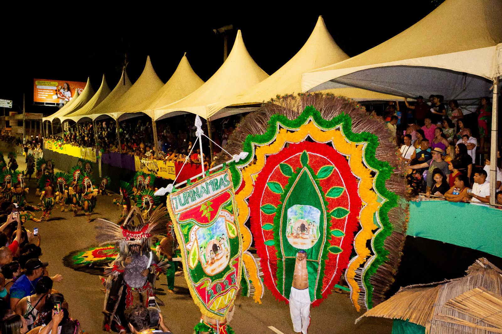 Na Duarte da Silveira: Primeira noite do Carnaval Tradição foi de emoção para carnavalescos e arquibancadas lotadas