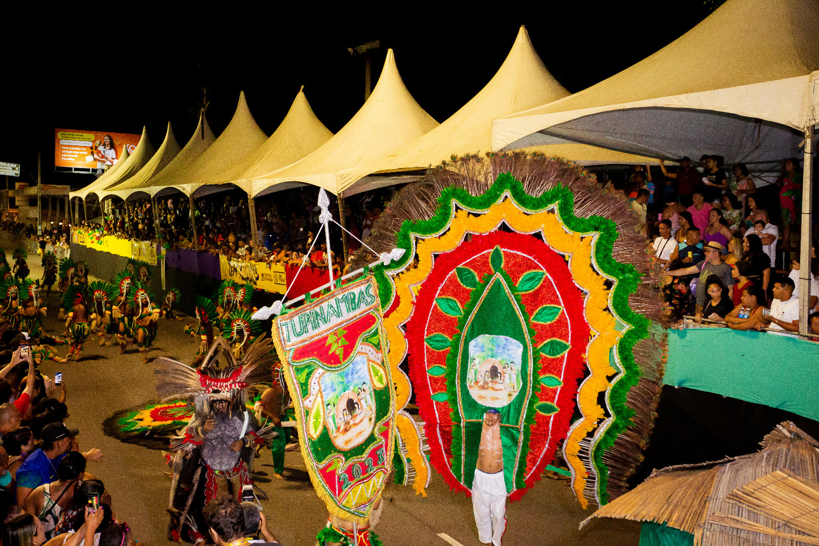 Na Duarte da Silveira: Primeira noite do Carnaval Tradição foi de emoção para carnavalescos e arquibancadas lotadas