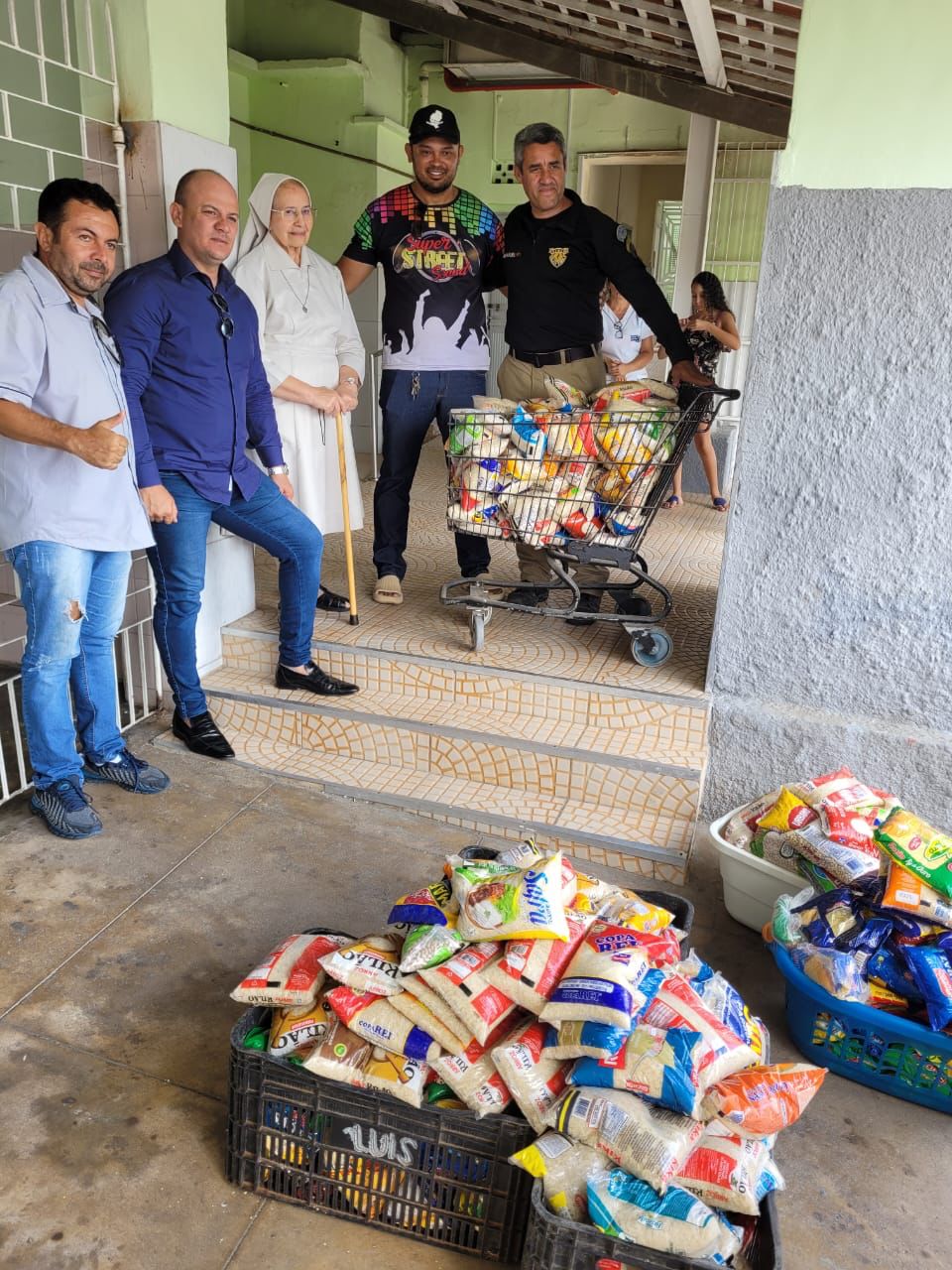 Solidariedade: Deputado Cabo Gilberto e Super Street Sound arrecadam alimentos para o instituto São Vicente de Paulo, em Campina Grande
