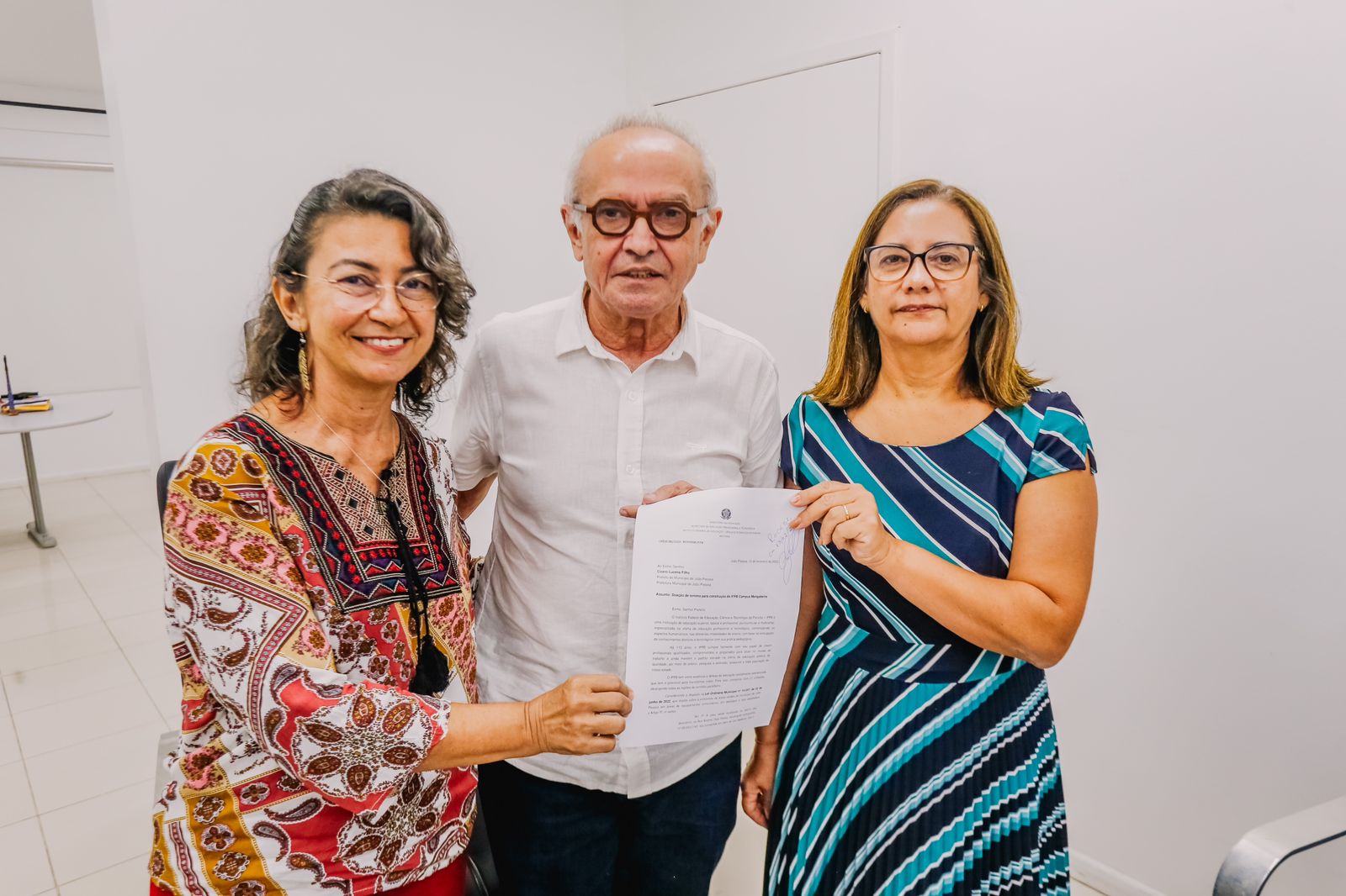 Prefeito Cícero oficializa doação de terreno para construção de campus do IFPB no Bancários