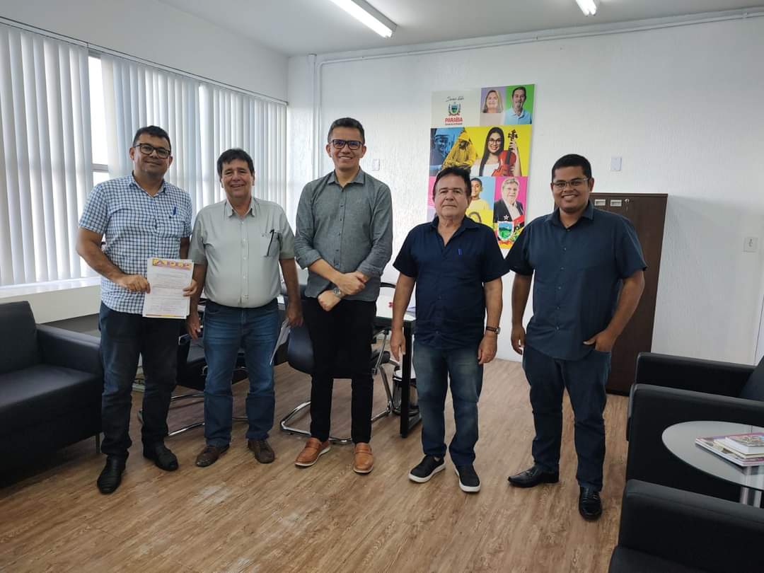 Em audiência com secretário Antonio Araújo, diretoria da APLP cobra urgência no novo PCCR dos professores e reforço na segurança das escolas estaduais da Paraíba