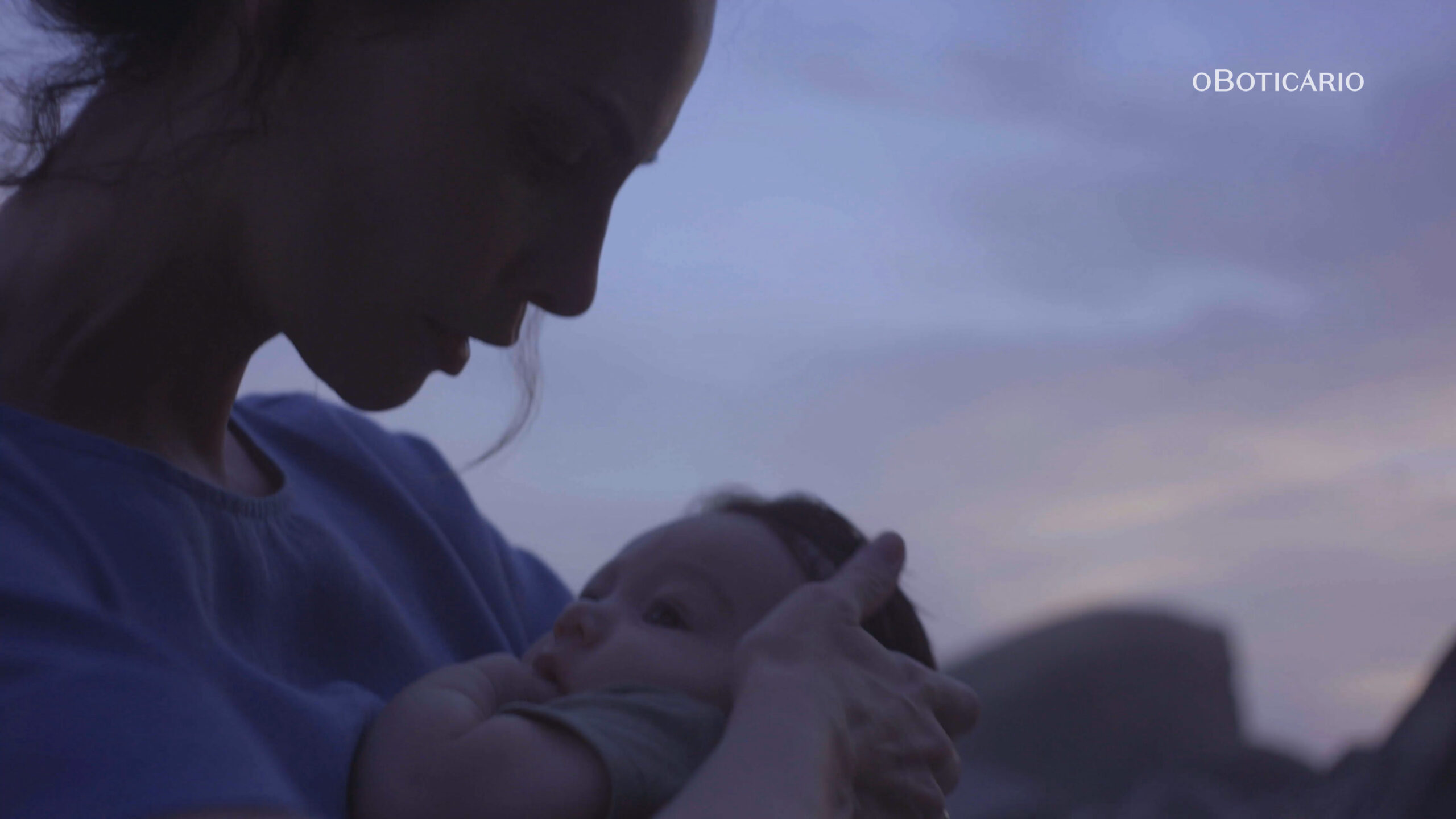 Em campanha de Dia das Mães, o Boticário evidencia a jornada desafiadora da maternidade e propõe reflexão sobre o esgotamento materno