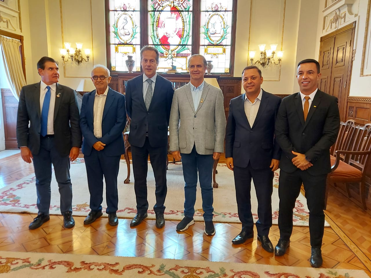 Em Portugal, prefeito Cícero celebra parcerias para otimizar Espaços Maker da Rede Municipal de João Pessoa