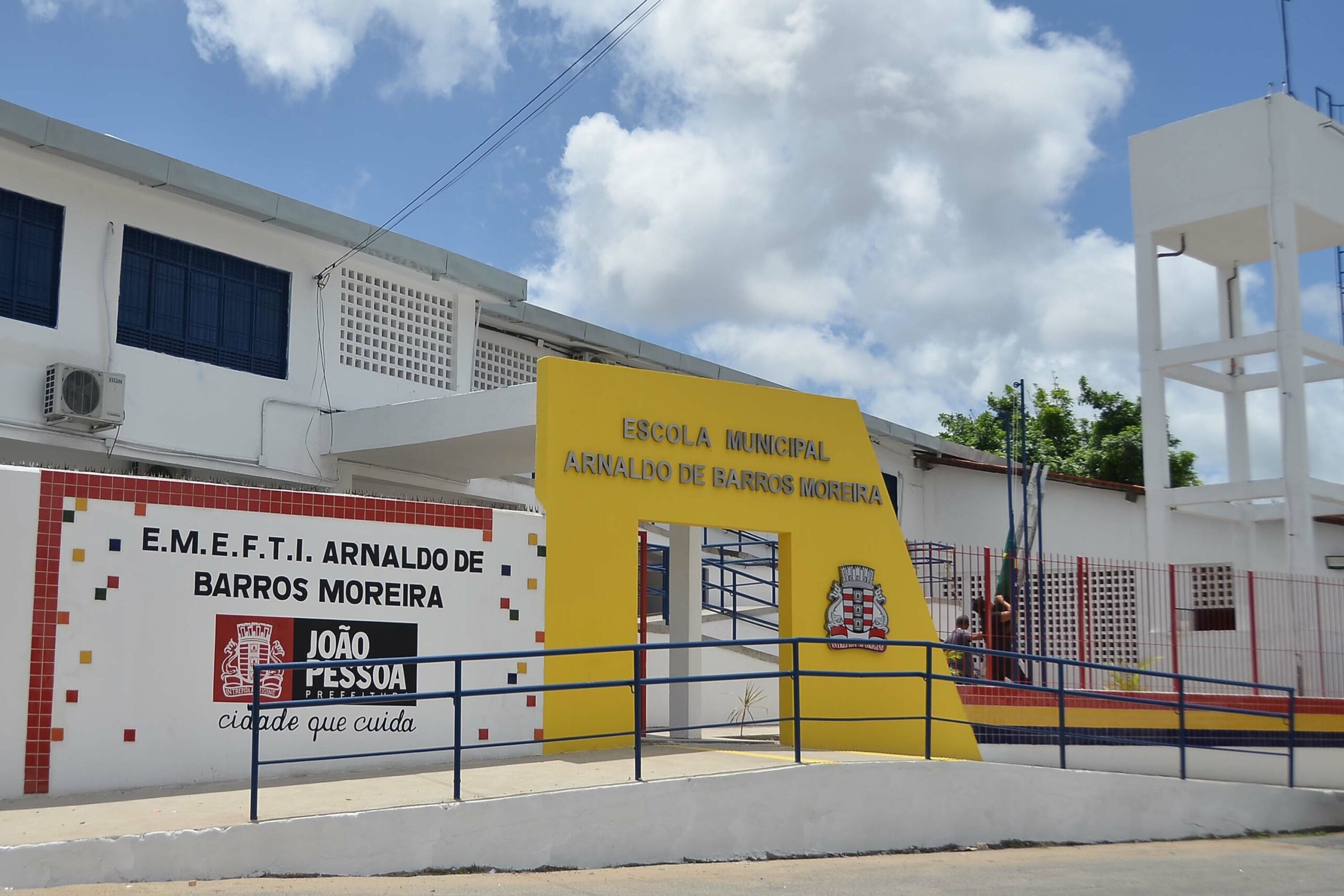 40 anos de Mangabeira: Prefeitura de João Pessoa entregar 18ª escola reformada e avança com obras em mais 34 unidades de ensino