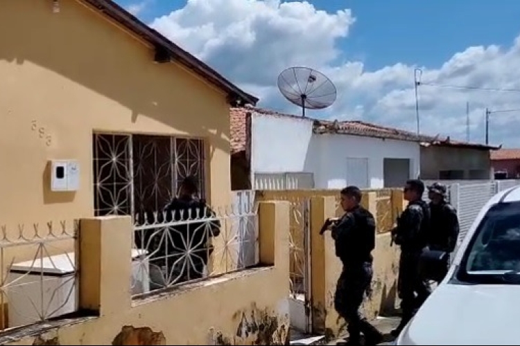 Crime de pistolagem: Policia Civil realiza operação Ponto Final e prende suspeitos que planejavam matar o prefeito Daniel Galdino e a mãe dele, a ex-prefeito Flávia Galdino