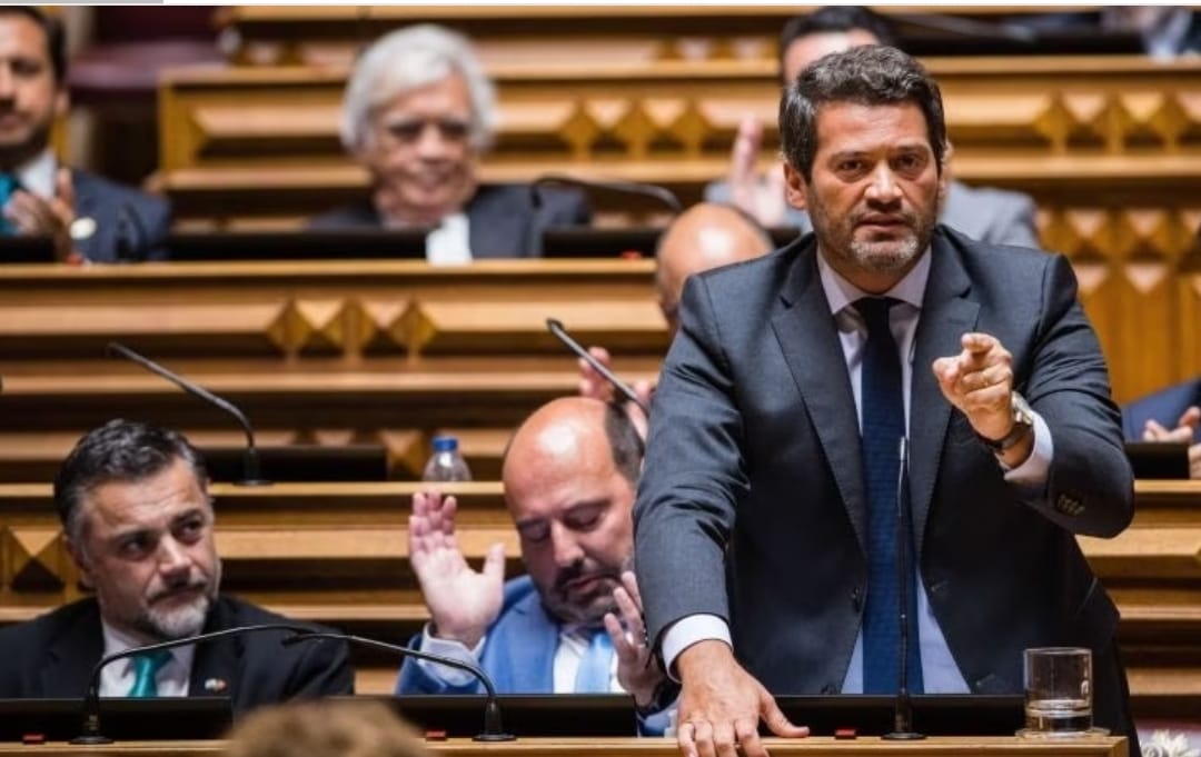 Proibido de falar: Parlamento português veta discurso de Lula em sessão solene da Revolução dos Cravos