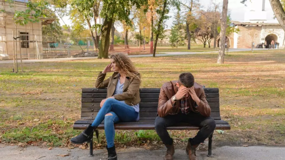 Relacionamento: Qual a razão dos homens traírem e as mulheres chorarem?