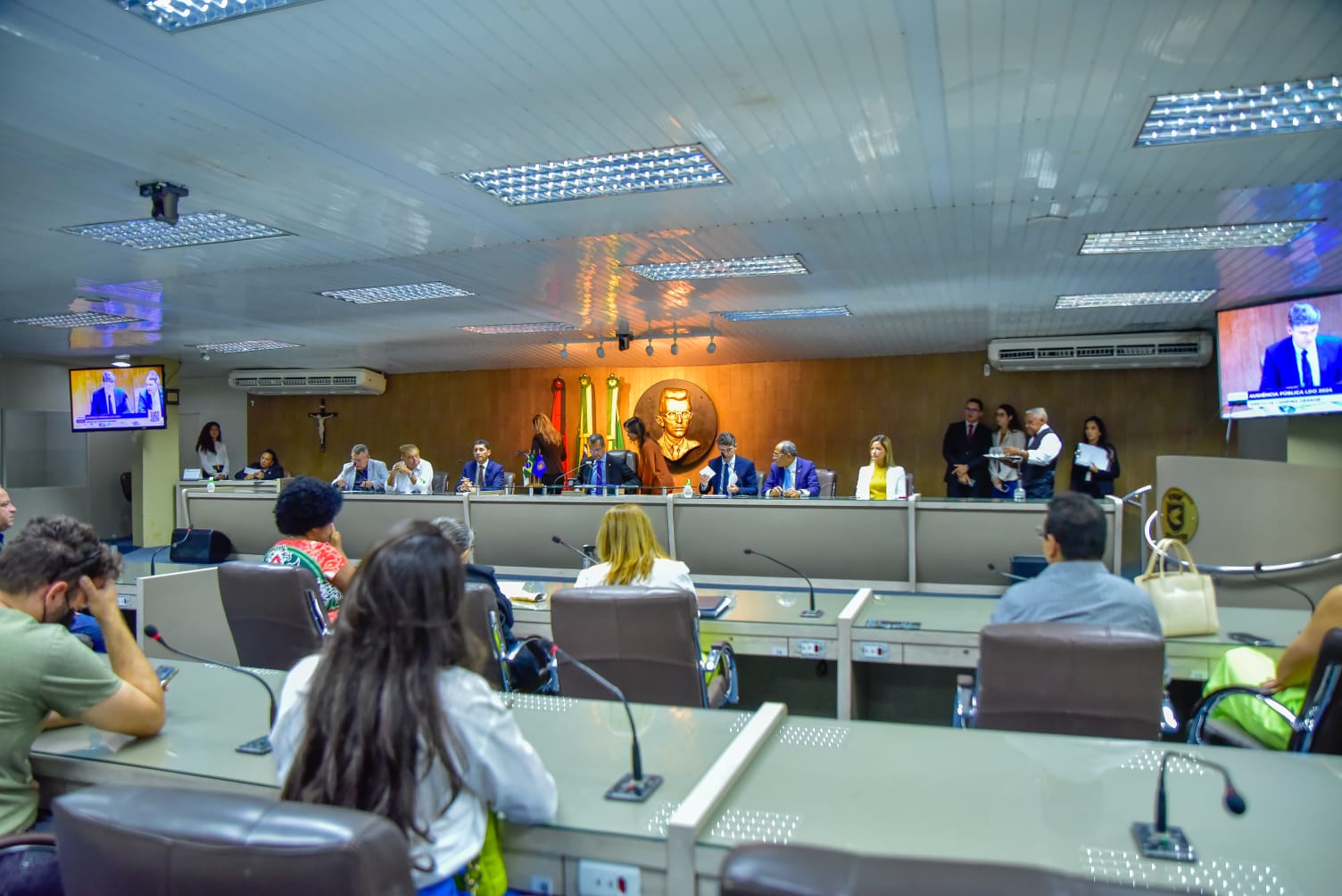 Assembleia Legislativa realiza audiência pública na Câmara de Vereadores de Campina Grande para debater Projeto da LDO 2024