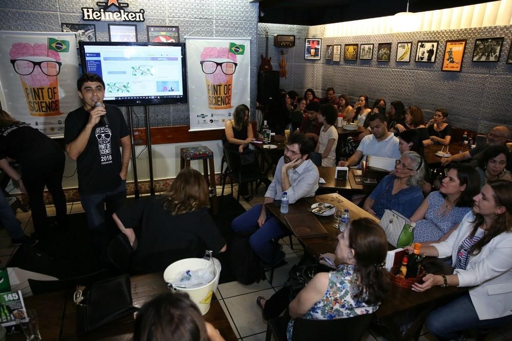 Pint of Science Brasil: Evento gratuito vai promover debates de temas científicos em bares de João Pessoa