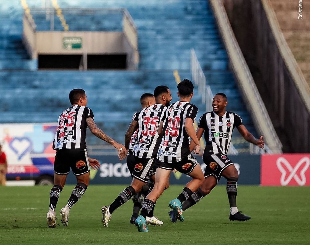 Botafogo-PB joga mal e só empata com o Floresta (CE) no Almeidão pela série C