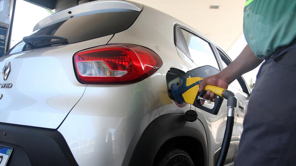 Procon notifica 57 postos de combustíveis em João Pessoa para explicar aumento no preço da gasolina