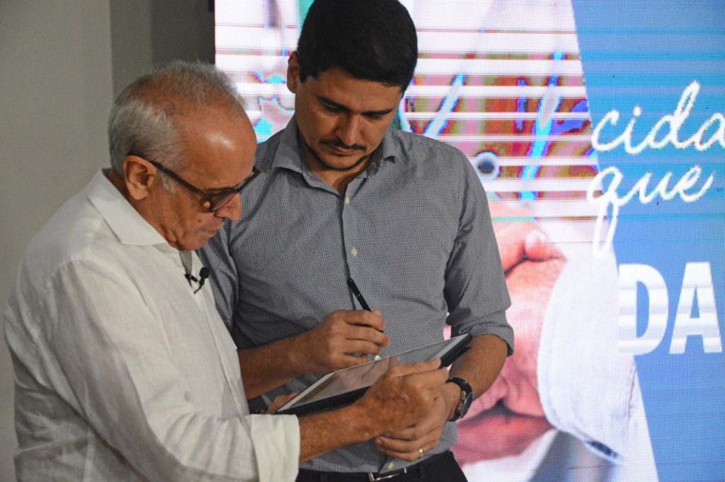 Médico Luís Ferreira divulga carta de renúncia da secretaria de saúde de João Pessoa