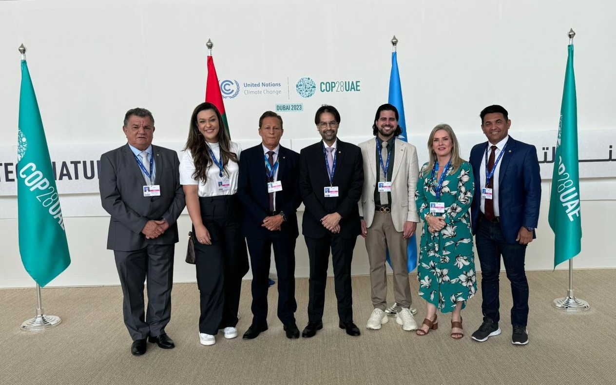 Camila destaca empreendedorismo feminino para um futuro sustentável e com menos violência, durante debate na COP 28 em Dubai