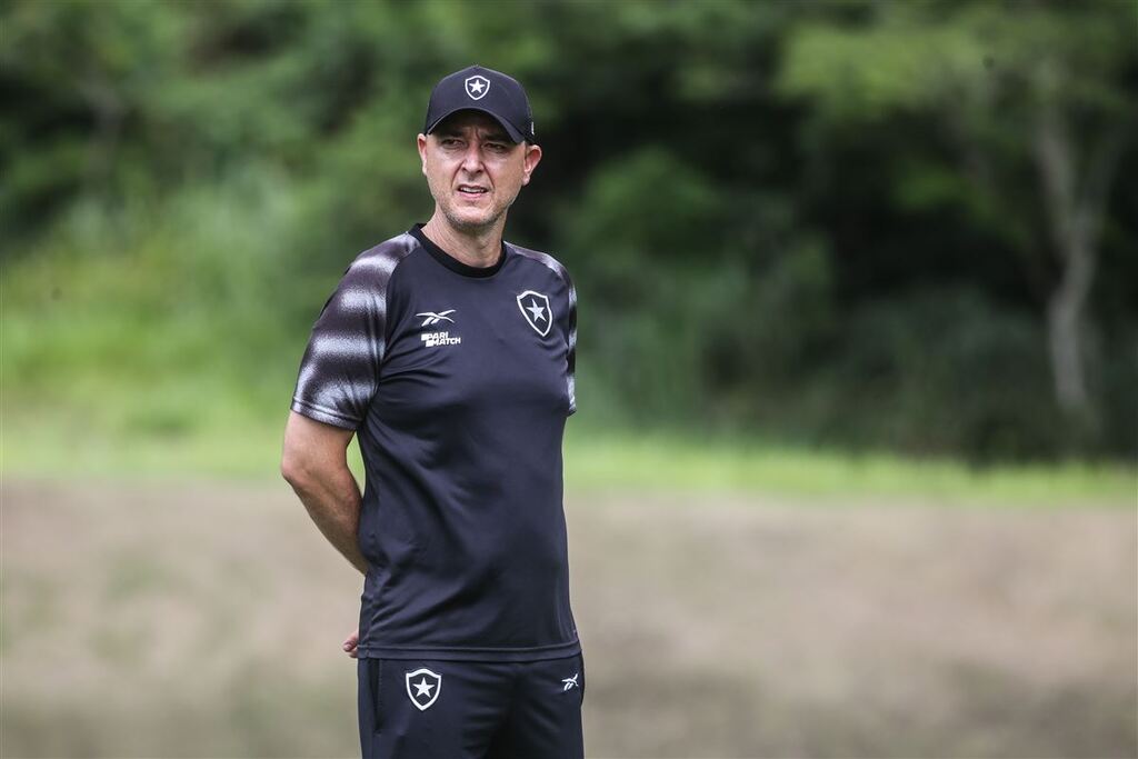 Depois de derrotas, 7 empates e apenas 4 vitórias , técnico Tiago Nunes é demitido do comando do Botafogo