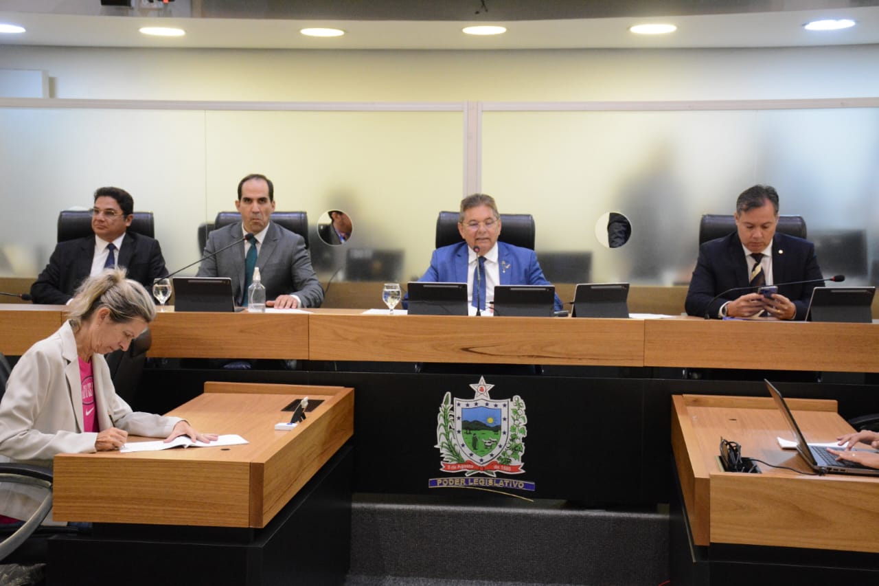 Assembleia Legislativa da Paraíba debate prerrogativas do Poder Legislativo Estadual em sessão especial