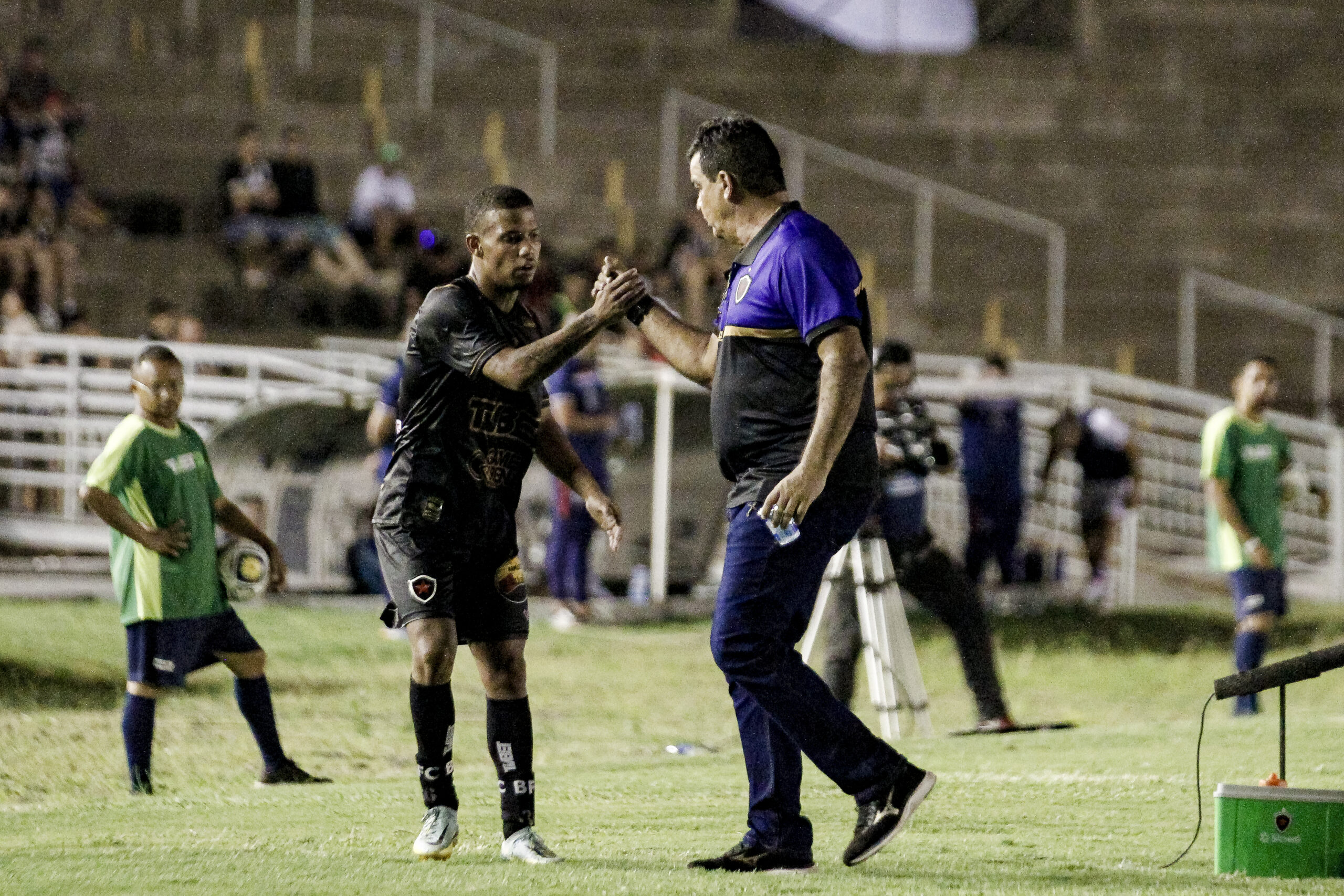 Botafogo e Fortaleza empatam em jogo da 5ª rodada da Copa do Nordeste no Almeidão