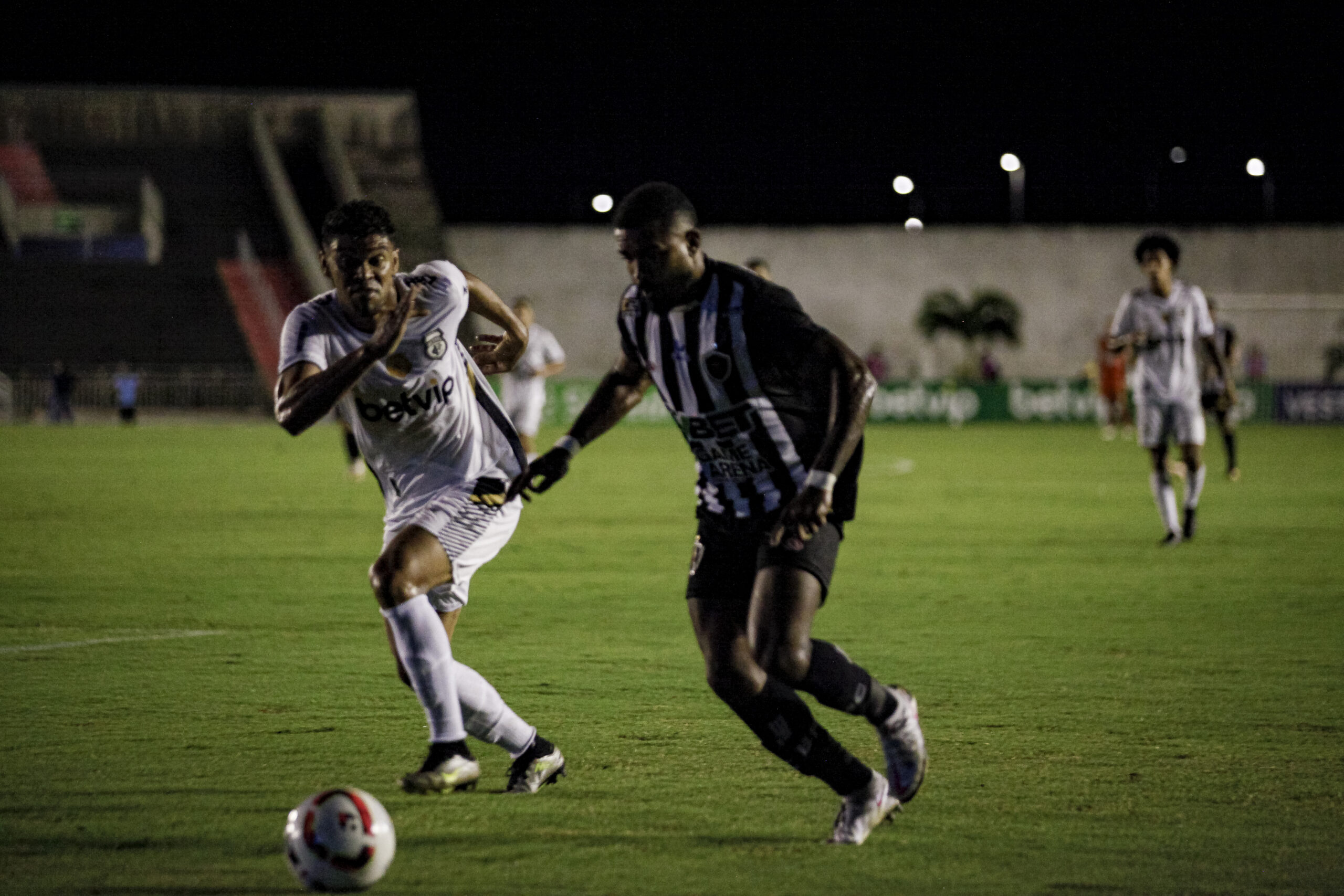 Botafogo perde a partida e a liderança do Paraibano 2024 para o Treze de Campina Grande