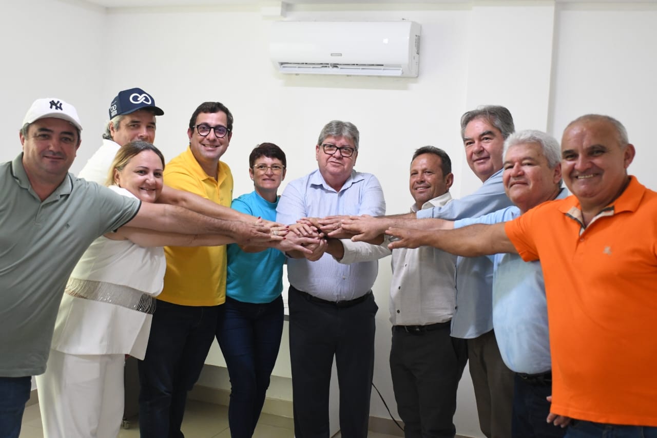 Eleições 2024:Governador João e deputado Gervásio recebem pré-candidatos a prefeito de diversos municípios da Paraíba