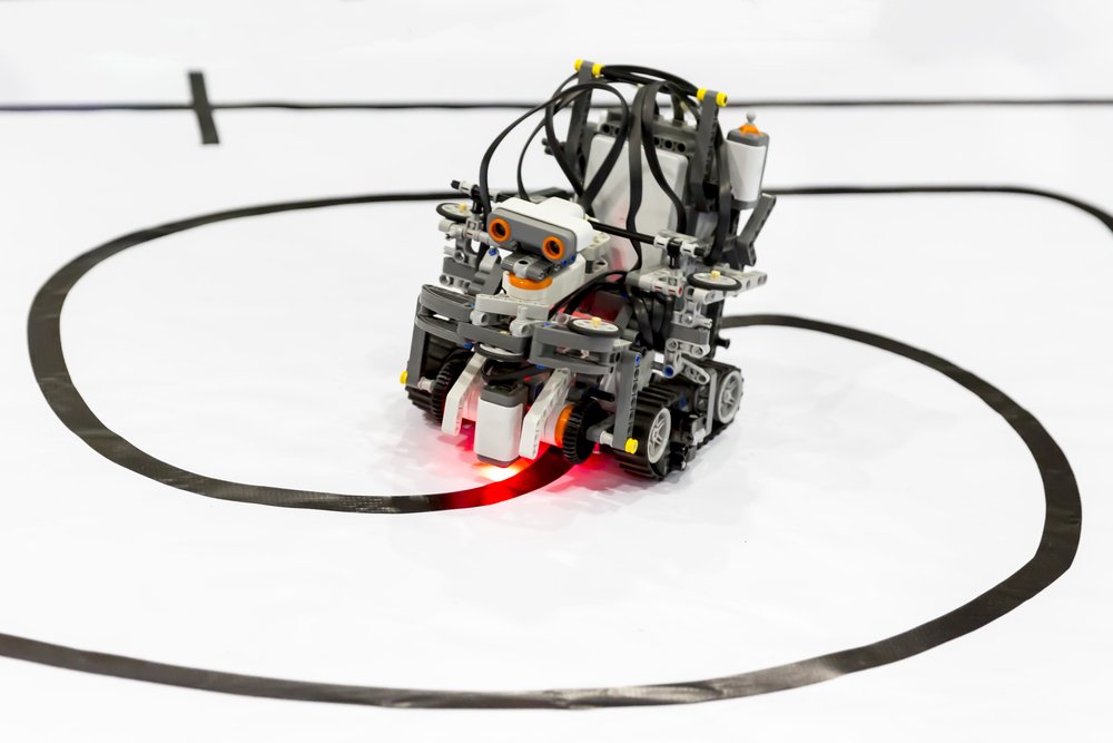 Governo da Paraíba lança edital para selecionar estudantes de graduação para Projeto Capacitação em Robótica