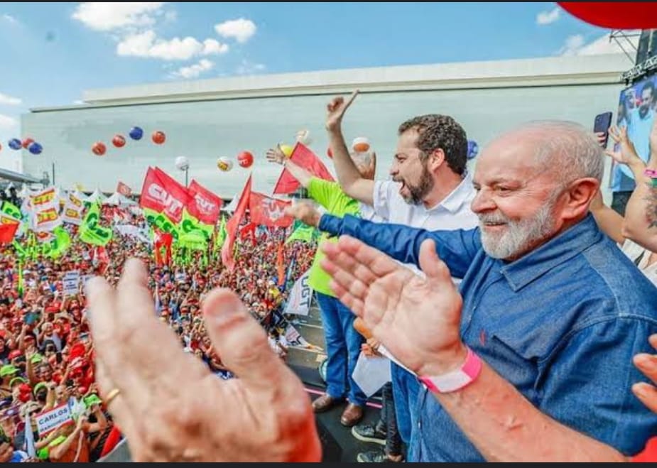 Por abuso de poder político: Justiça manda YouTube remover vídeo em que o presidente Lula pede votos a Boulos