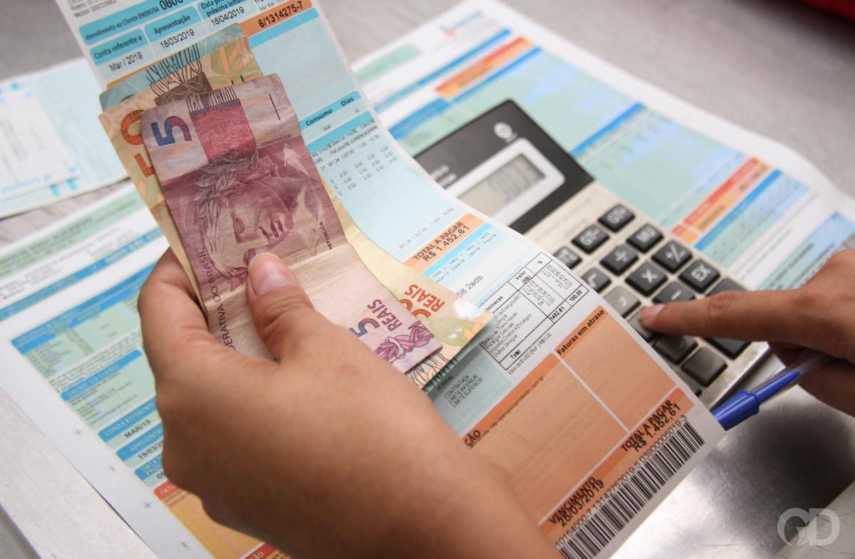 No seu bolso: Conta de luz fica mais cara a partir desta segunda-feira