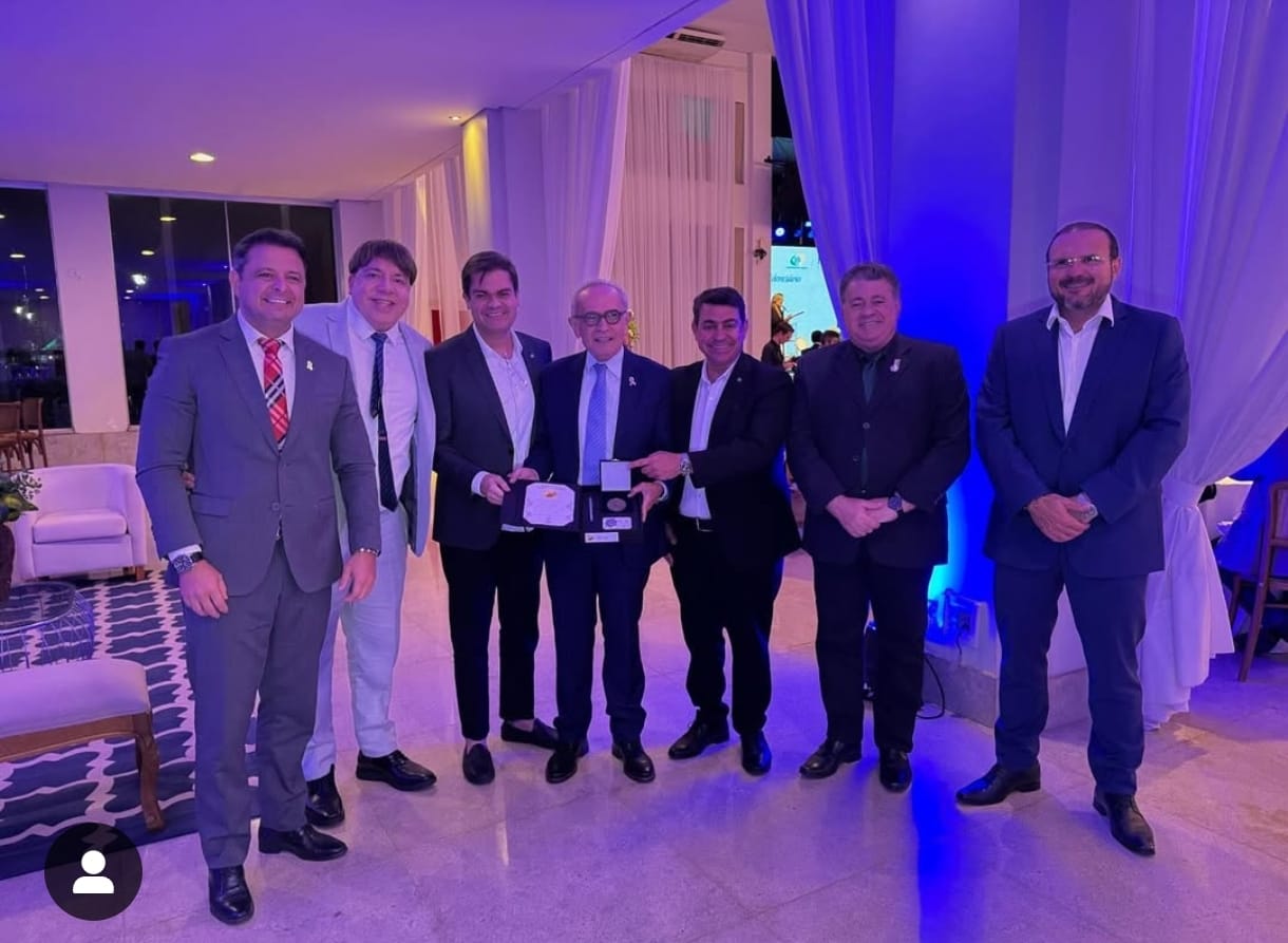 Secretário de Articulação Governamental da SBAU, Sérgio Chaves participa da entrega de Medalha Mérito Previdenciário ao prefeito Cícero, em Brasília