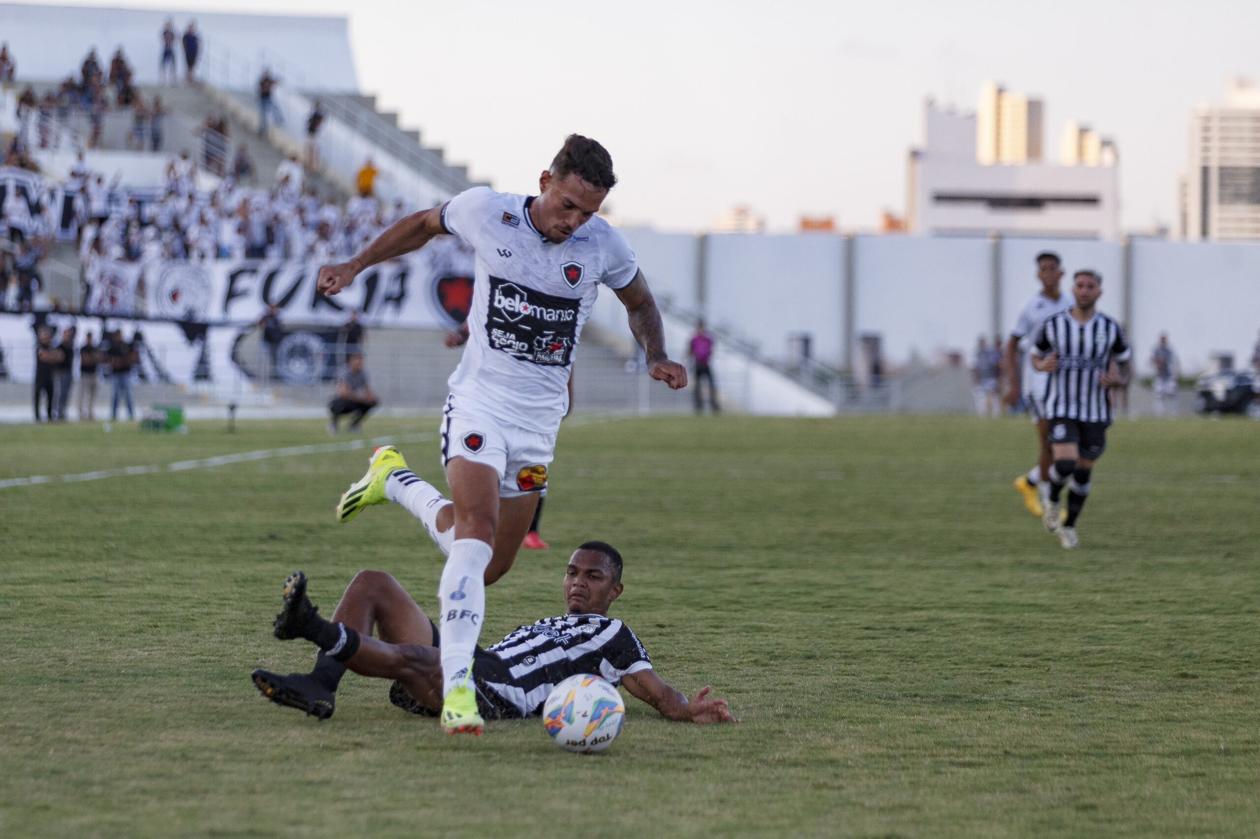 Vergonha, time sem vergonha e sem futebol, Botafogo perde para o Treze e cai para a 3ª colocação no Paraibano 2025