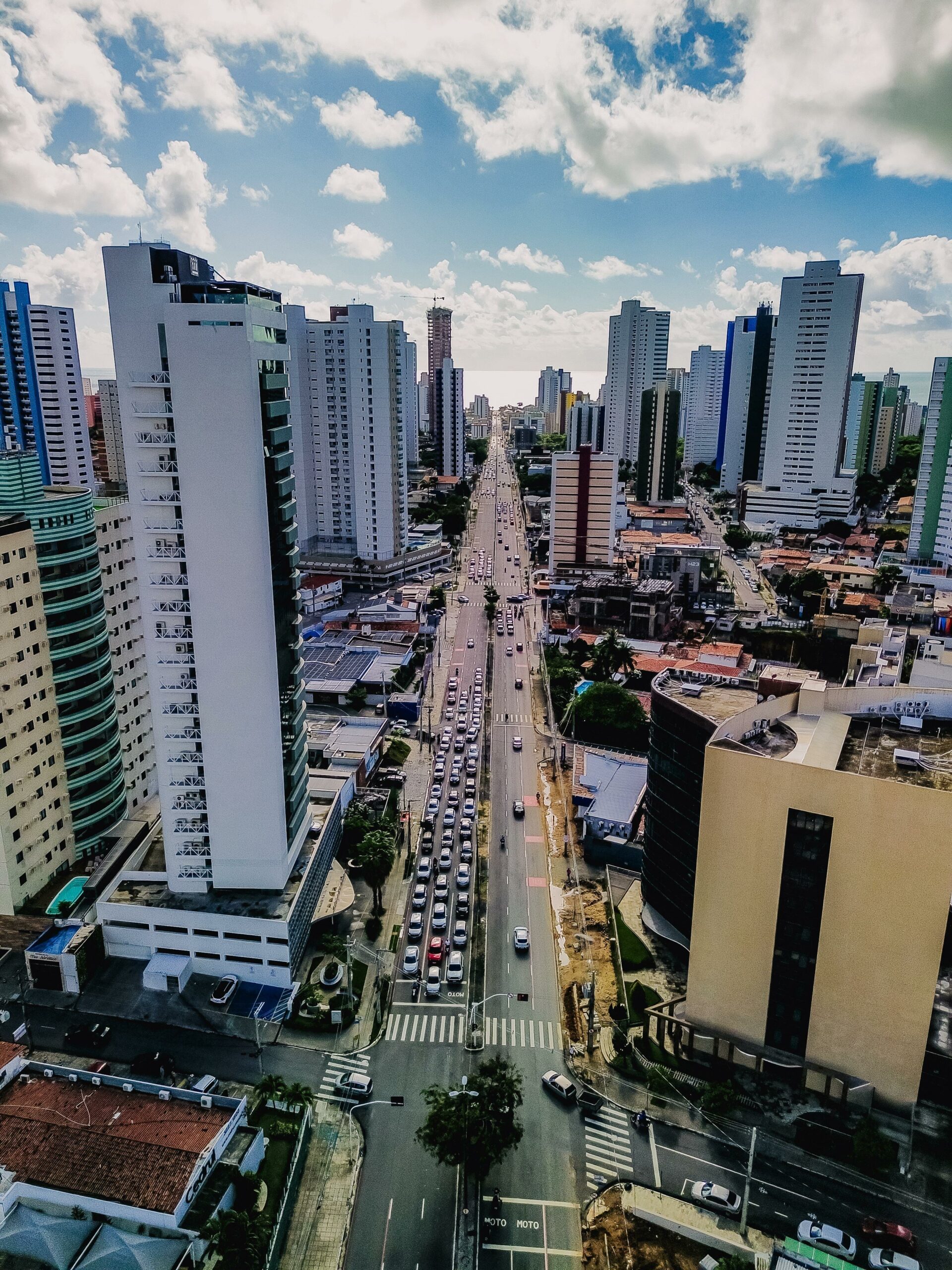 Cícero Lucena assina ordem de serviços da nova etapa de requalificação e ampliação da Avenida Ruy Carneiro em João Pessoa