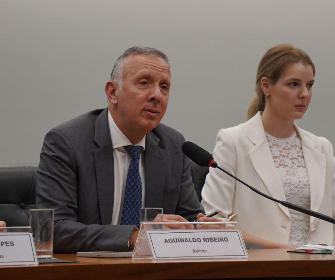 Deputado federal Aguinaldo Ribeiro é oficializado relator do projeto que vai regulamentar do uso da inteligência artificial no Brasil