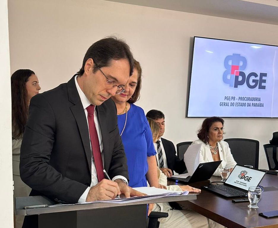 Empossado o novo Procurador-Geral Adjunto do Estado da Paraíba, Flávio José Costa de Lacerda