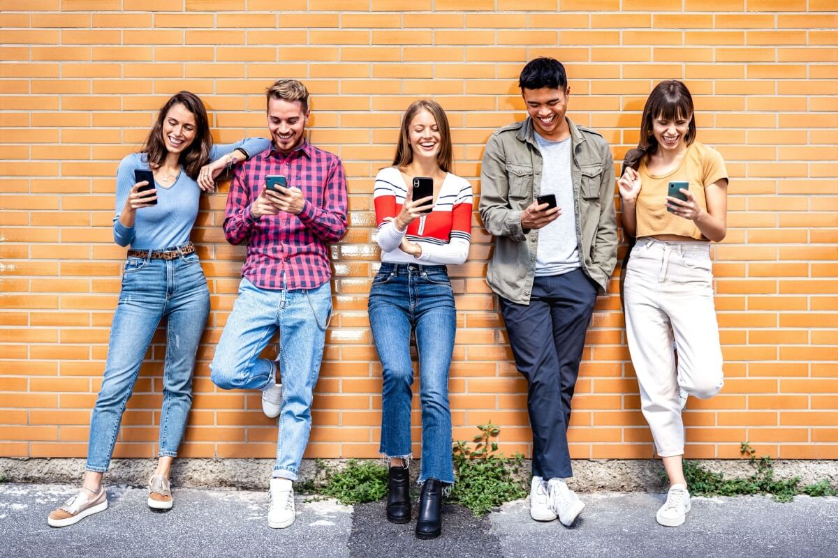 Geração Z: 18,5% dos brasileiros entre os 15 e os 29 anos de idade não estudavam nem trabalhavam em 2024, aponta pesquisa do IBGE