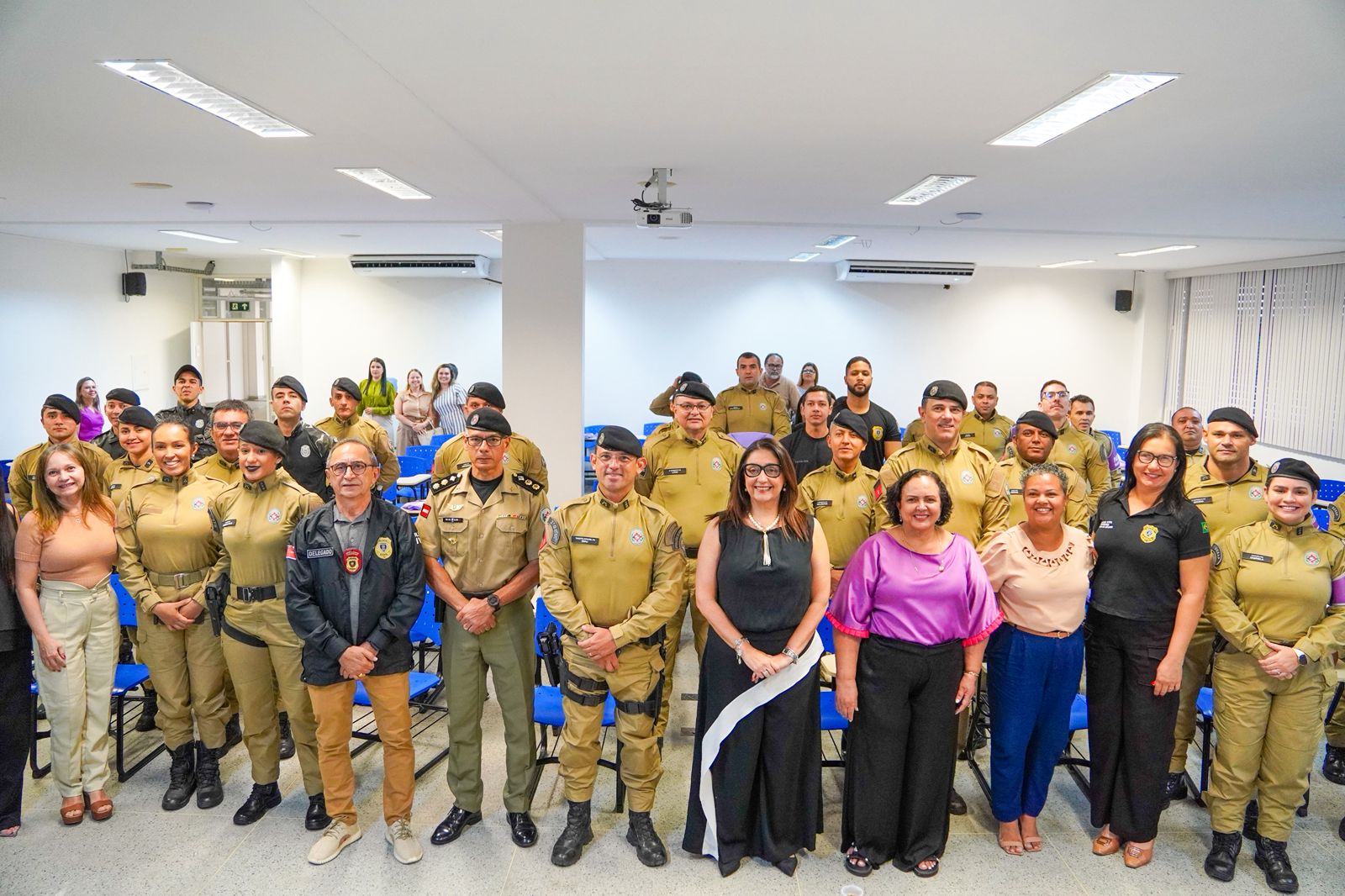 Deputada Francisca Motta celebra início da formação da Patrulha Maria da Penha em Patos, após dois anos de luta pela implantação