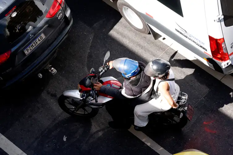 Mototáxi por aplicativos é tragédia anunciada,  com elevação no número de mortes, diz pesquisador do Ipea